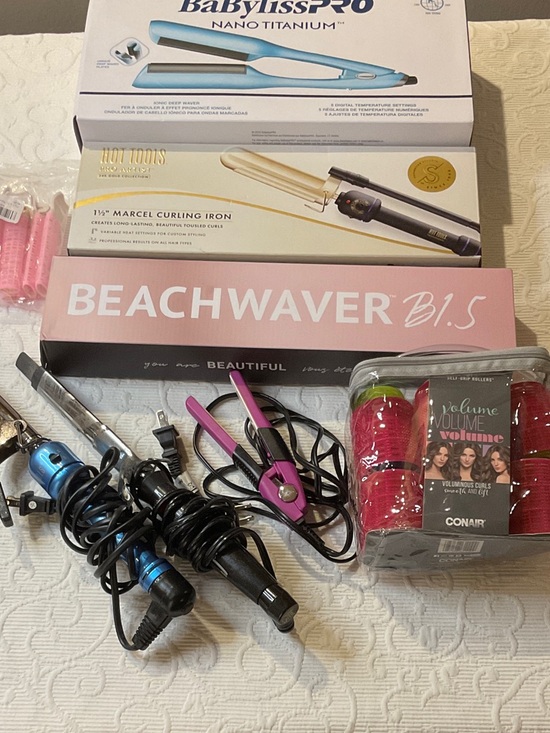 BaByliss/Hot Tools/Beachwaver Hair care Bundle. Curling irons wavers and Flat